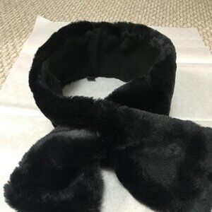 NEW BLACK FUR NECK WRAP from Macy's.